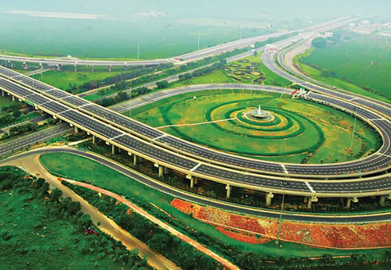 Powerful Solar + Storage Hub at Yamuna Expressway
